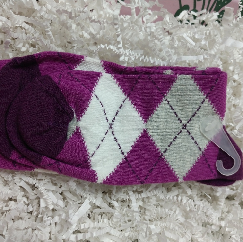 NWOT Adorable Plum Argyle Trouser Socks